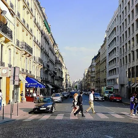 Champs-elysees Arc De Triomphe Apartment *