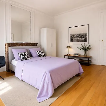Champs-élysées Arc De Triomphe Appartement