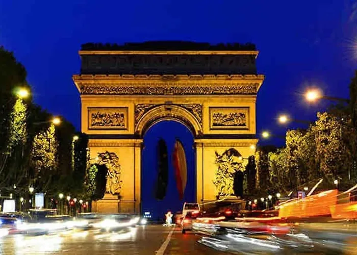 Champs-elysees Arc De Triomphe Париж